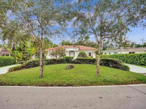 4806 University Dr, Coral Gables, FL 33146