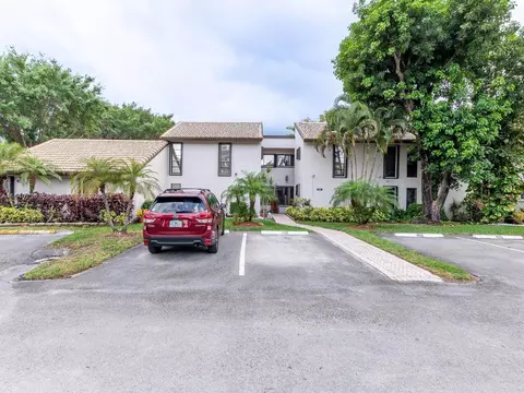 9717 N New River Canal Rd #406, Plantation, FL 33324