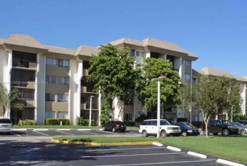 721 N Pine Island Rd #304, Plantation, FL 33324