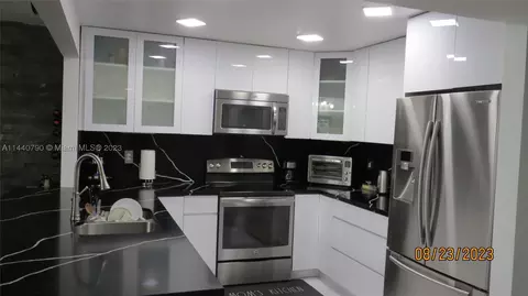 2704 NW 104th Ave #403, Sunrise, FL 33322