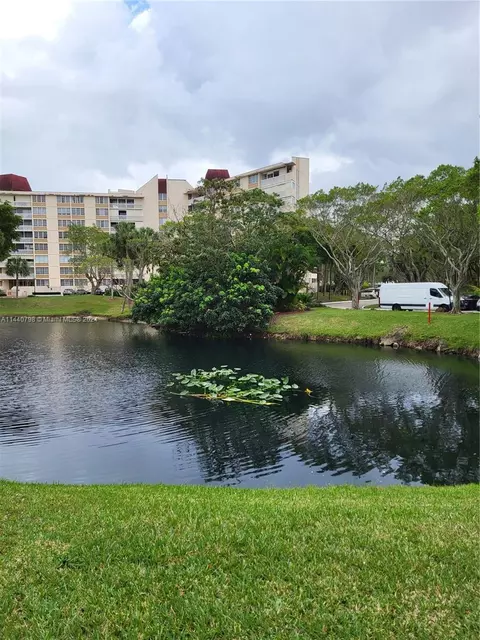 7081 Environ Blvd #342, Lauderhill, FL 33319