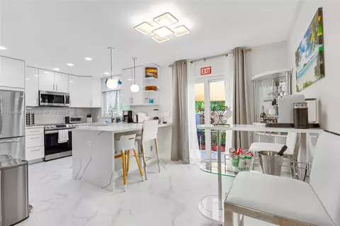 1601 S 16th Ave, Hollywood, FL 33020