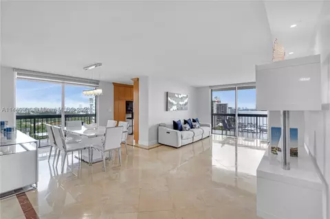 2333 Brickell Ave #1705, Miami, FL 33129
