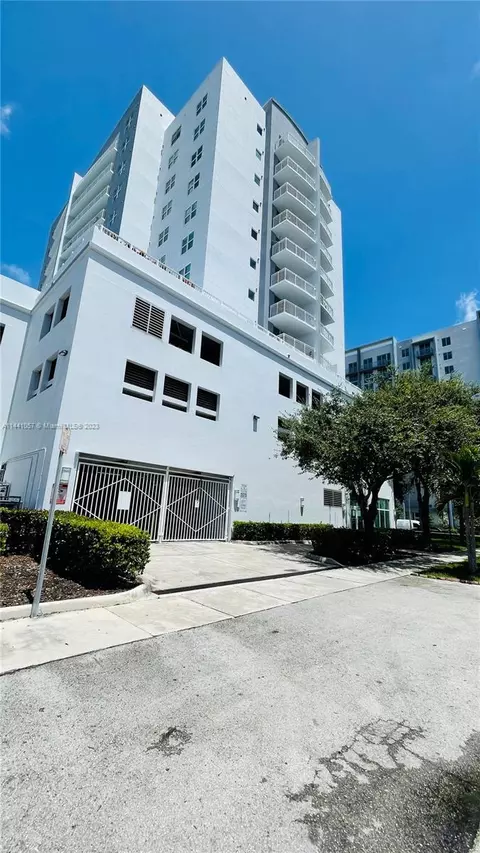 Undisclosed, Miami, FL 33125