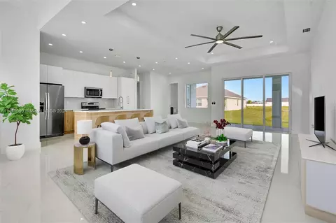 2503 NW 3 Ter, Cape Coral, FL 33993