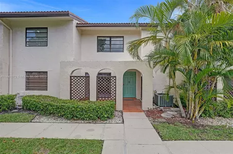 21785 Cypress Dr #46C, Boca Raton, FL 33433