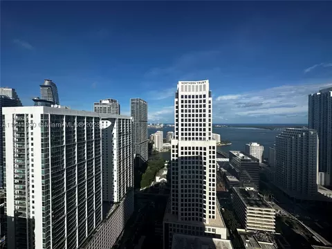 68 SE 6th St #3505, Miami, FL 33131