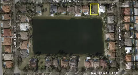 8454 NW 168 Ter, Miami Lakes, FL 33016