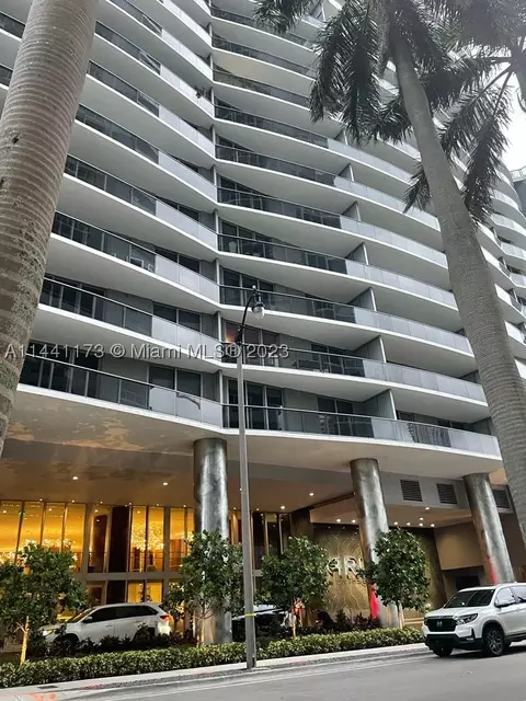 488 NE 18th St #817, Miami, FL 33132