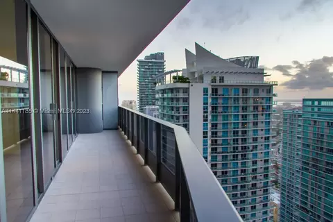 1000 Brickell Plz #4210, Miami, FL 33131