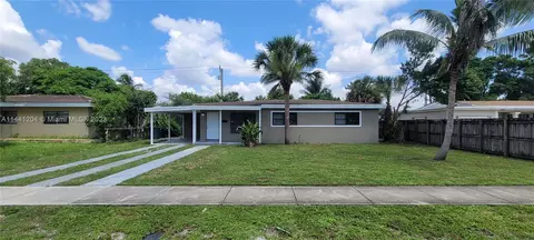 3241 Auburn Blvd, Fort Lauderdale, FL 33312