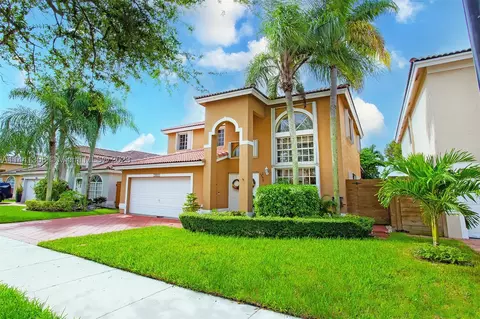 16570 SW 101st Ter, Miami, FL 33196