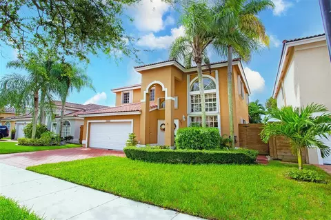 16570 SW 101st Ter, Miami, FL 33196