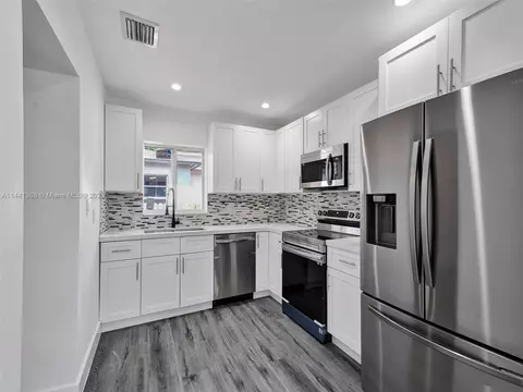 2214 Cody St, Hollywood, FL 33020
