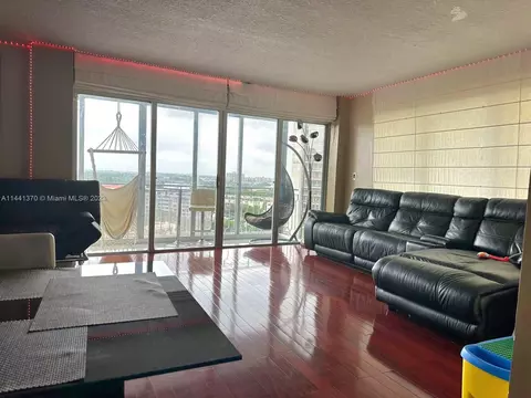 11111 Biscayne Blvd #12H, Miami, FL 33181