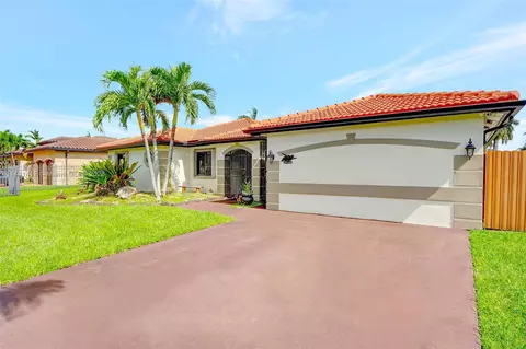 13203 SW 205th Ln, Miami, FL 33177