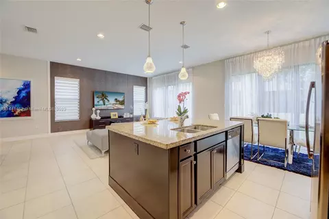 3285 W 95th Ter, Hialeah, FL 33018 photo 13