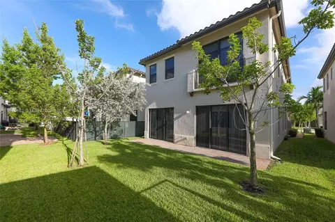 3285 W 95th Ter, Hialeah, FL 33018 photo 37