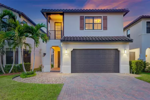 3285 W 95th Ter, Hialeah, FL 33018 photo 1