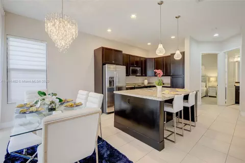 3285 W 95th Ter, Hialeah, FL 33018 photo 11