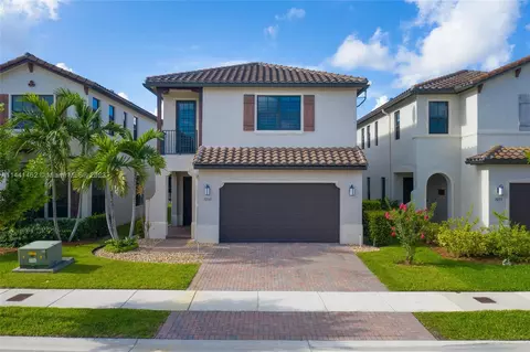 3285 W 95th Ter, Hialeah, FL 33018 photo 3