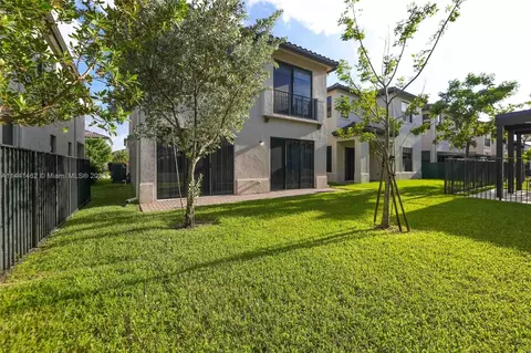 3285 W 95th Ter, Hialeah, FL 33018 photo 38