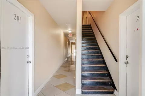 440 SW 5th Ave, Miami, FL 33130