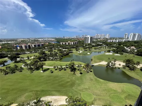 20379 W Country Club Dr #2040, Aventura, FL 33180