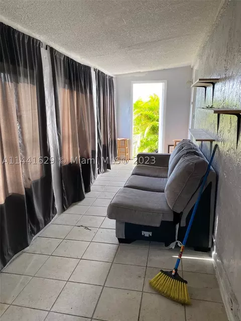 2285 W 6th Ct, Hialeah, FL 33010 photo 19