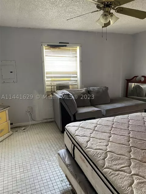 2285 W 6th Ct, Hialeah, FL 33010 photo 17