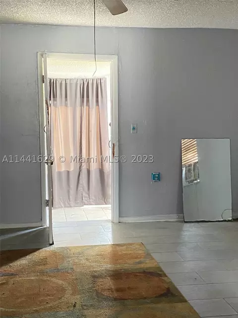 2285 W 6th Ct, Hialeah, FL 33010 photo 9