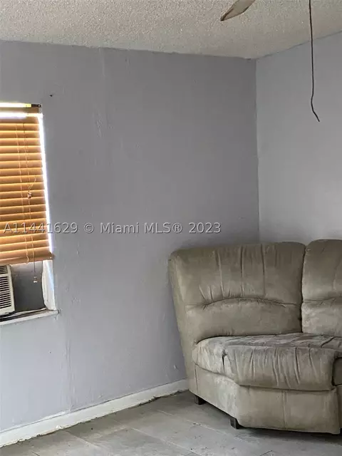2285 W 6th Ct, Hialeah, FL 33010 photo 8