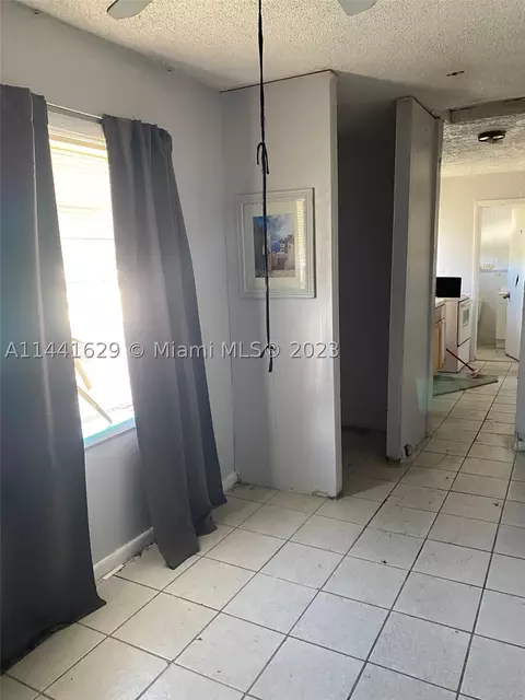 2285 W 6th Ct, Hialeah, FL 33010 photo 10