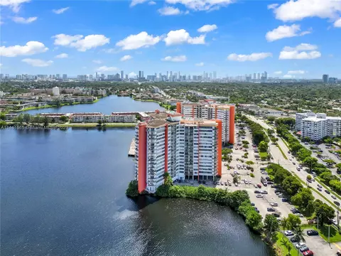 1301 NE Miami Gardens Dr #722W, Miami, FL 33179