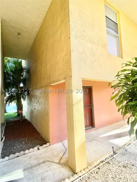 8775 Park Blvd #117, Miami, FL 33172
