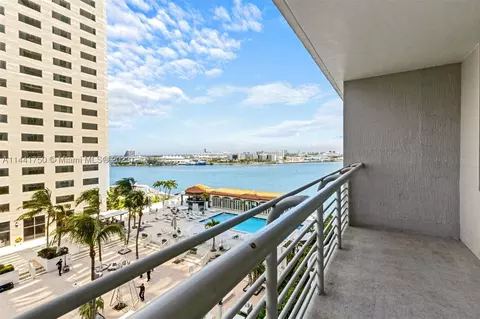 335 S Biscayne Blvd #1104, Miami, FL 33131