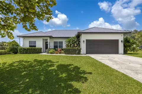 1094 Zenith St, Labelle, FL 33935