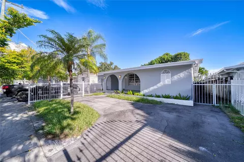 2919 SW 25th Ter, Miami, FL 33133