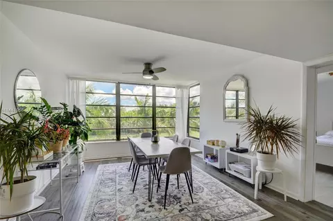 3640 Whitehall Dr #306, West Palm Beach, FL 33401