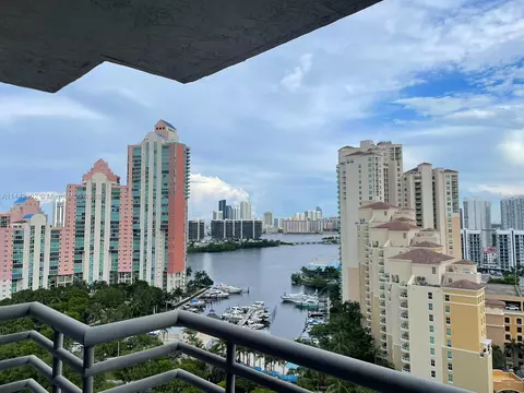 3300 NE 191st St #PH15, Aventura, FL 33180