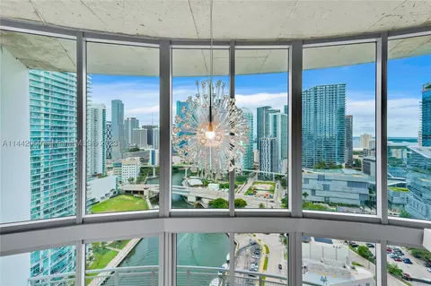 690 SW 1st Ct #2902, Miami, FL 33130