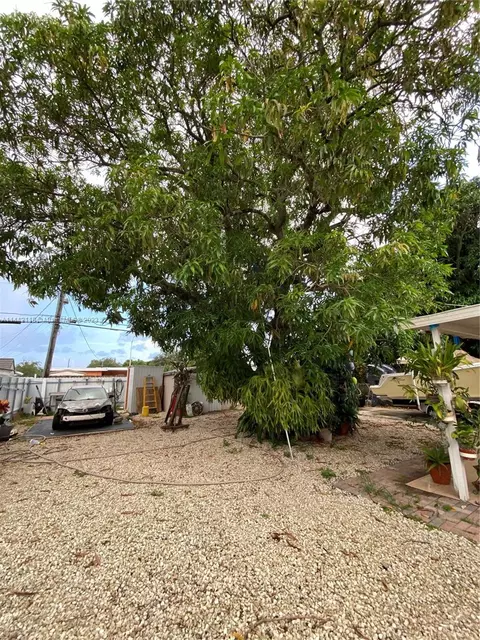 710 E 44th St, Hialeah, FL 33013 photo 34