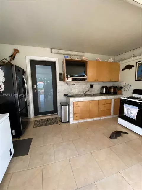 710 E 44th St, Hialeah, FL 33013 photo 25