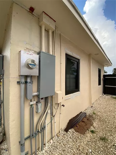 710 E 44th St, Hialeah, FL 33013 photo 33