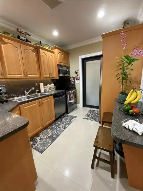 710 E 44th St, Hialeah, FL 33013 photo 15
