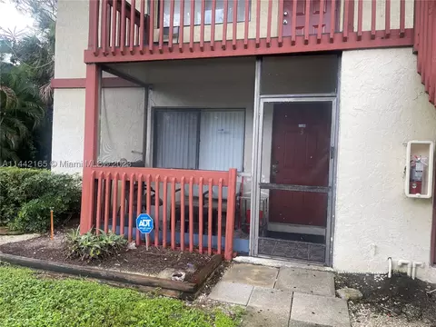 4301 NW 19th St #3, Lauderhill, FL 33313