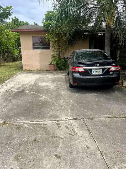 11223 SW 190th St, Miami, FL 33157
