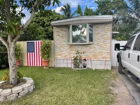 13111 SW 14 St, Miami, FL 33184