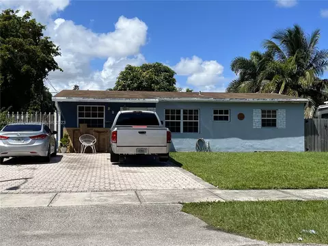 411 NE 58th St, Oakland Park, FL 33334