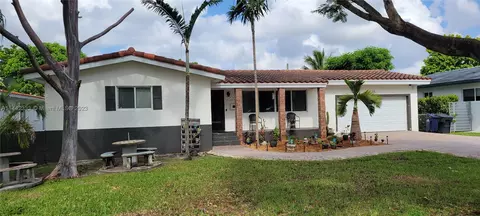 236 Apache St, Miami Springs, FL 33166
